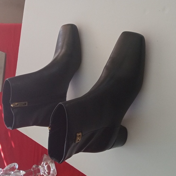 Women's Franco Sarto Black Ankle Boots - Picture 6 of 8